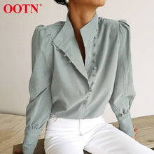 Load image into Gallery viewer, Vintage Turtleneck Blouse
